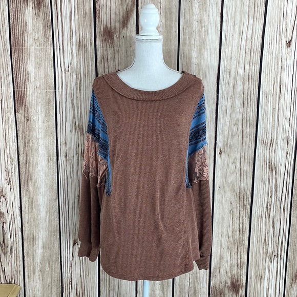 Ces Femme Tops - Ces Femme Boho Style Blouse w/Fringed Patchwork Lace & Fabric on Sleeves Medium
